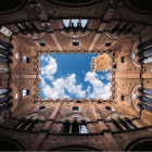 Puzzle - Ravensburger - Cortile del Podestà, Palazzo Pubblico, Siena, Włochy