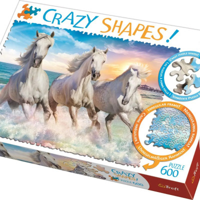 Galopujące konie wśród fal